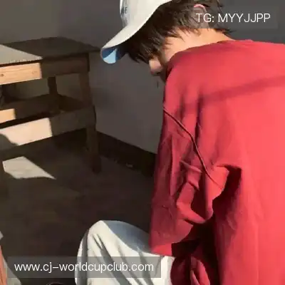 滑颢清